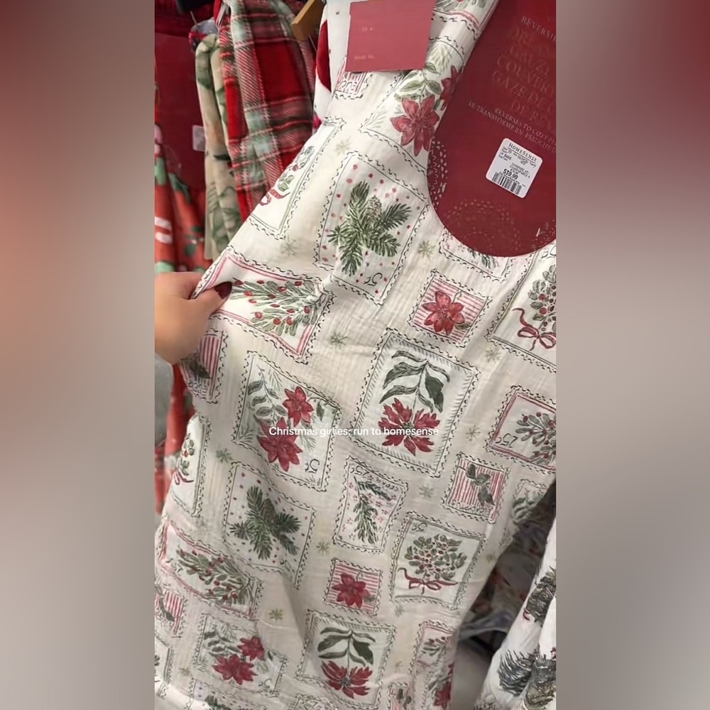 ISO EnVogue Holiday Throw - Homesense Canada Exclusive